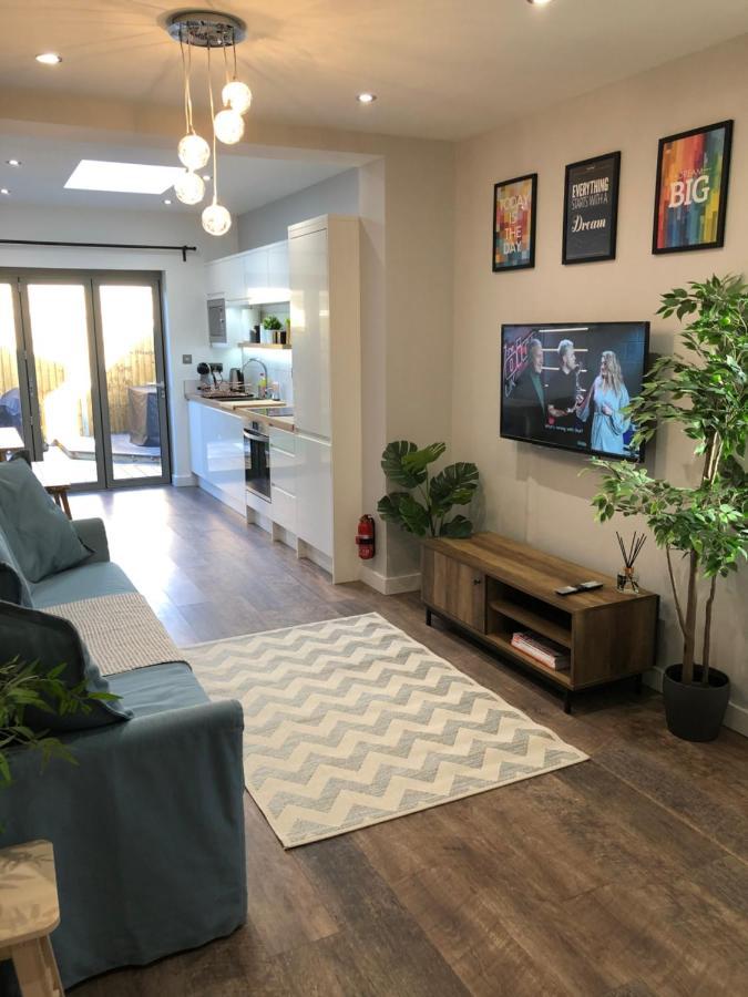Carolyn'S Place Ruislip Extérieur photo
